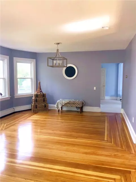 20 North St, Warwick, RI 02886 photo 4