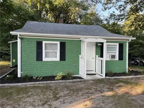 355 Church Ave, Warwick, RI 02889
