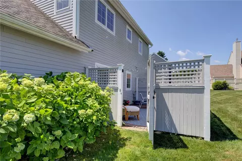 Exterior - 406 Corey Ln, Middletown, RI 02842 photo 5 of 7