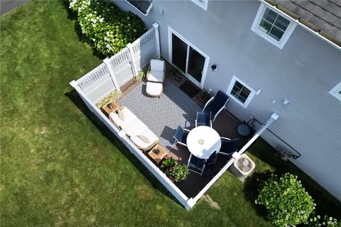 Exterior - 406 Corey Ln, Middletown, RI 02842 photo 4 of 7
