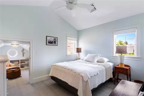 Bedroom - 406 Corey Ln, Middletown, RI 02842 photo 3 of 5