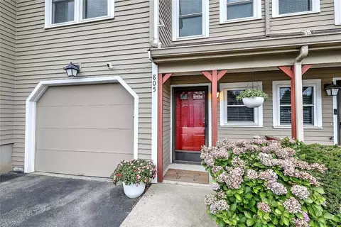 200 Heroux Blvd #805, Cumberland, RI 02864