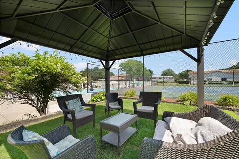 View/Area - 933 Williamsburg Cir, Warwick, RI 02886 photo 4 of 5