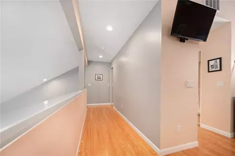 Entry Way - 933 Williamsburg Cir, Warwick, RI 02886 photo 2 of 3
