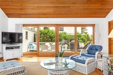 44 Fenway Rd, Westerly, RI 02891 photo 4