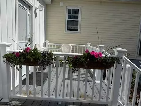 Exterior - 1025 Park Ave, Woonsocket, RI 02895 photo 4 of 13