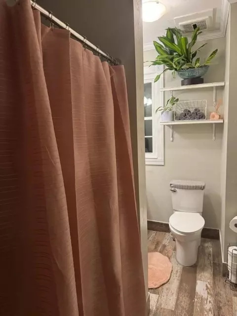 Bath - 1025 Park Ave, Woonsocket, RI 02895 photo 2 of 5