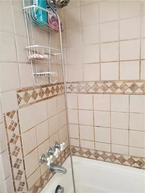Bath - 1025 Park Ave, Woonsocket, RI 02895 photo 5 of 5
