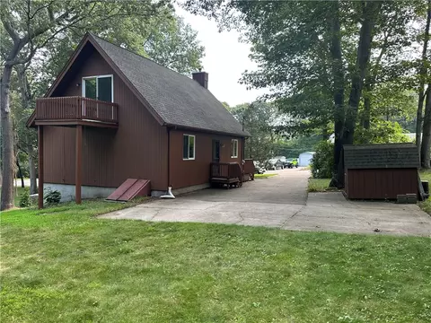 3 Ledgewood Dr, Westerly, RI 02891 photo 3