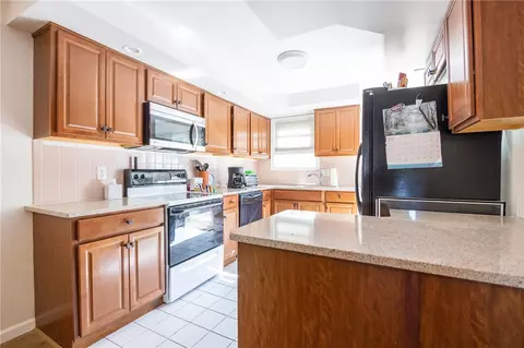 3399 Post Rd #7, Warwick, RI 02886 photo 9