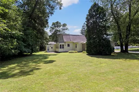 Exterior - 40 Lima St, Warwick, RI 02889 photo 4 of 10