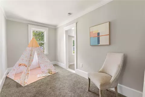 Entry Way - 40 Lima St, Warwick, RI 02889 photo 2 of 4
