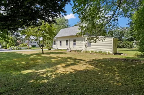 Exterior - 40 Lima St, Warwick, RI 02889 photo 6 of 10