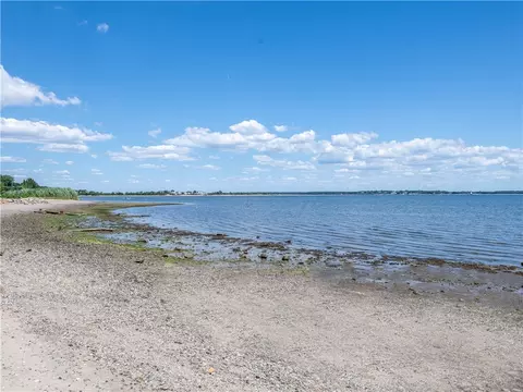 44 Riverside Ave, Warwick, RI 02889 photo 5
