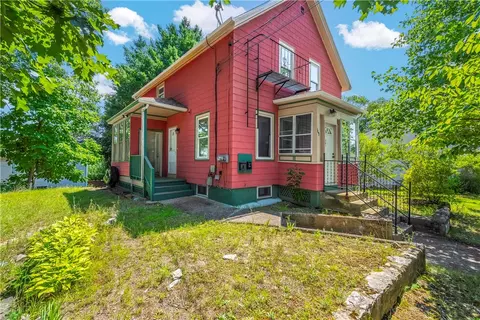 363 Tenth Ave, Woonsocket, RI 02895 photo 1
