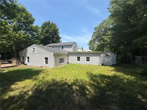 22 Liberty Ln, Glocester, RI 02857