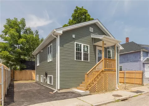40 Gladstone St, Providence, RI 02905