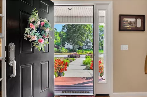 Entry Way - 14 Piezzo Dr, Westerly, RI 02891 photo 1 of 4