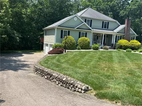 Exterior - 14 Piezzo Dr, Westerly, RI 02891 photo 2 of 7