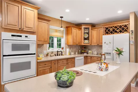 Kitchen - 14 Piezzo Dr, Westerly, RI 02891 photo 2 of 4