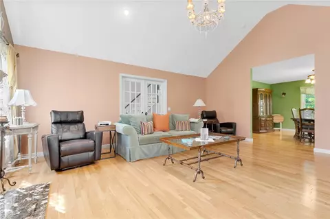 Living - 14 Piezzo Dr, Westerly, RI 02891 photo 4 of 4