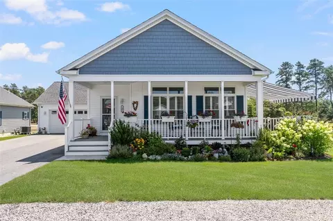 31 Sand Wedge Ln, South Kingstown, RI 02879