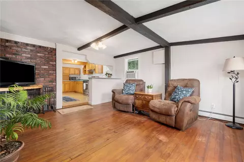 Living - 3 Sheffield St, Warwick, RI 02889 photo 1 of 3