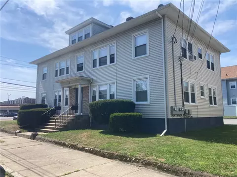 10 Belmont St, Pawtucket, RI 02860