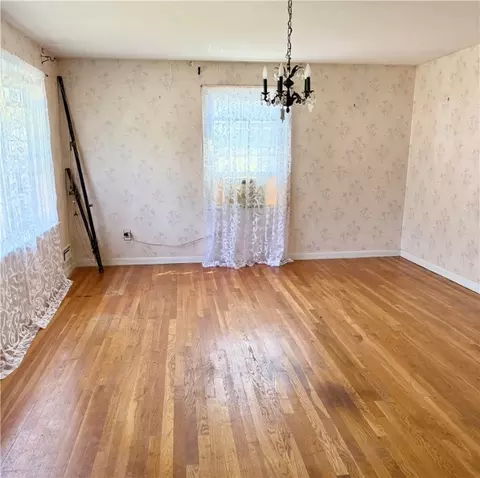 Living - 86 Hasley Rd, Woonsocket, RI 02895 photo 3 of 3