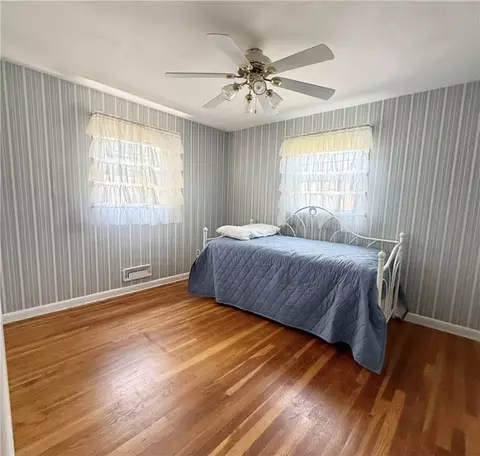 Bedroom - 86 Hasley Rd, Woonsocket, RI 02895 photo 2 of 3