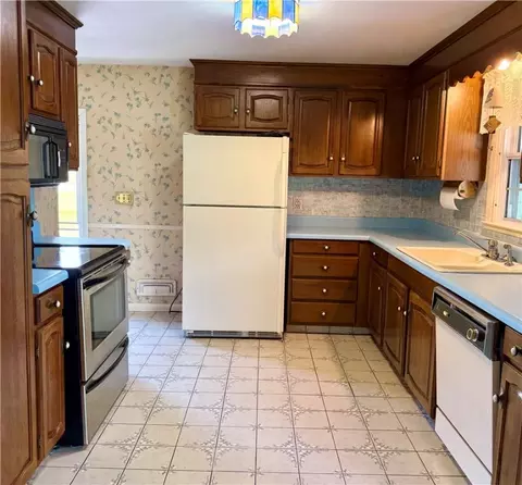 Kitchen - 86 Hasley Rd, Woonsocket, RI 02895 photo 1 of 1