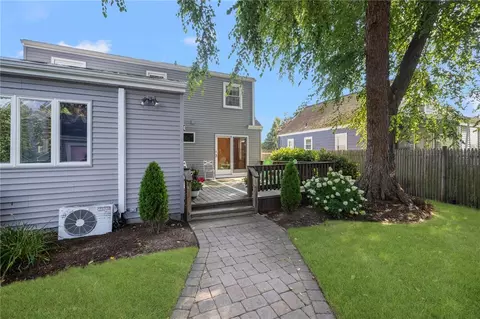 154 Chapmans Ave, Warwick, RI 02886 photo 5