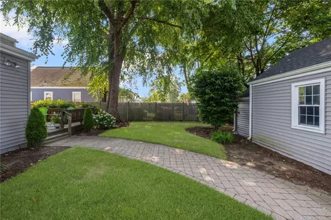 154 Chapmans Ave, Warwick, RI 02886 photo 6
