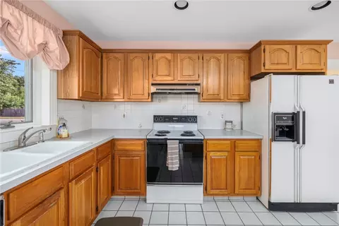 154 Chapmans Ave, Warwick, RI 02886 photo 20