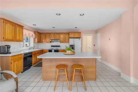 154 Chapmans Ave, Warwick, RI 02886 photo 17