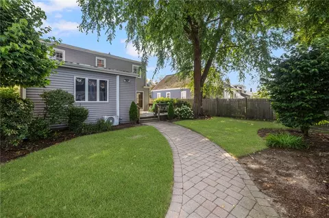154 Chapmans Ave, Warwick, RI 02886 photo 4