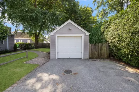154 Chapmans Ave, Warwick, RI 02886 photo 12