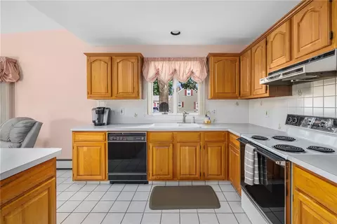 154 Chapmans Ave, Warwick, RI 02886 photo 19