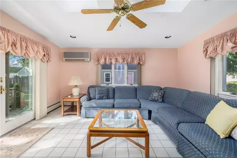 154 Chapmans Ave, Warwick, RI 02886 photo 13