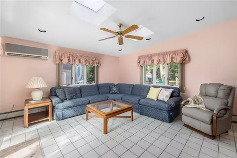 154 Chapmans Ave, Warwick, RI 02886 photo 14