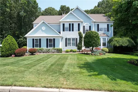 322 Sleepy Hollow Farm Rd, Warwick, RI 02886