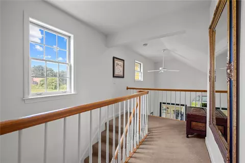 Entry Way - 109 Corey Ln, Middletown, RI 02842 photo 7 of 8