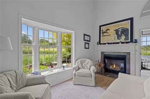Living - 109 Corey Ln, Middletown, RI 02842 photo 2 of 2