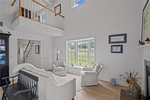 Living - 109 Corey Ln, Middletown, RI 02842 photo 1 of 2