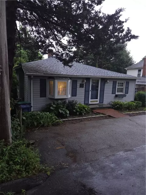 54 Ridge Rd, Warwick, RI 02889