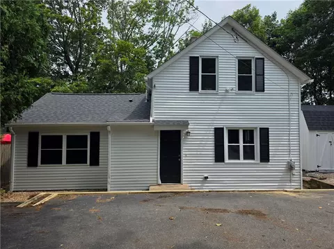 126 Pine Hill Ave, Johnston, RI 02919