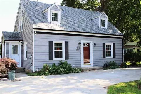 252 S Main St, Coventry, RI 02816