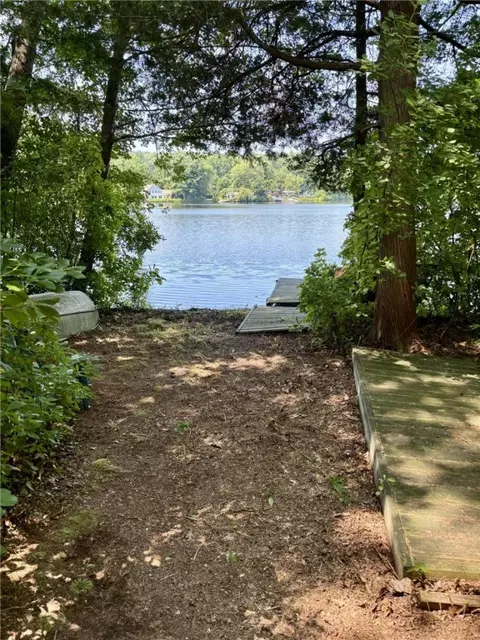 2 Kay St, Hope Valley, RI 02832