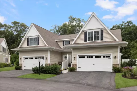 70 Tourjee Ln, North Kingstown, RI 02852