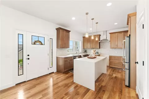 41 Burnett Rd, Warwick, RI 02889 photo 3